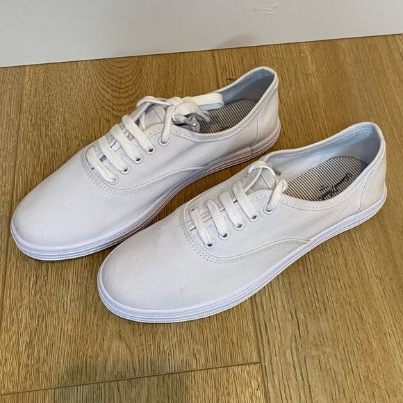 𝅺new American Threads Retro White Canvas Tennis Shoes Sneakers Preppy - Picture 3 of 7